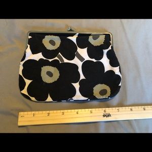 Marimekko coin/makeup bag - Unikko print